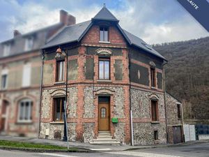 Charmante maison en pierre au bord de la Meuse