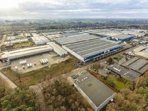 Bien professionnel à louer à Sint-Niklaas € 1.757 (LINBA) - Structura Biz | Zimmo