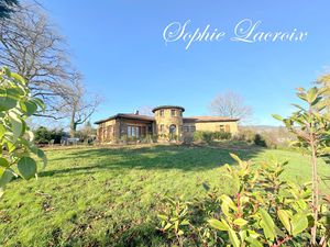 Maison 8 pièces - 258 m²