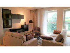 à proximité du Parc de la Woluwe (métro Roodebeek).