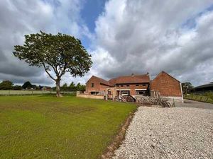 Hoeve op uitzonderlijk rustige ligging in het groene Brakel