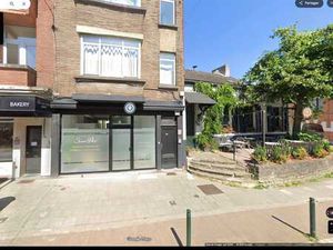 Uccle - Appartement une chambre avec grande terrasse.