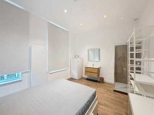 FLAGEY  1 CHAMBRE CO-LIVING