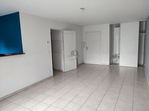 Proche toutes commodité  appartement avec 2 chambres  terrasse et place de stationnement
