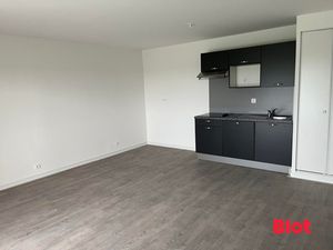 LOUER - T3 CHARTRES DE BRETAGNE - TERRASSE - 63 M2