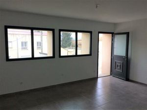 T4 RECENT DE 120 M² A JARCIEU