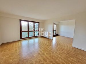 Appartement 90m2 cave - parking
