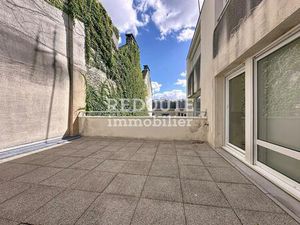 SECTEUR CHAMPS DE MARS - APPT T2 AVEC TERRASSE ET PARKING