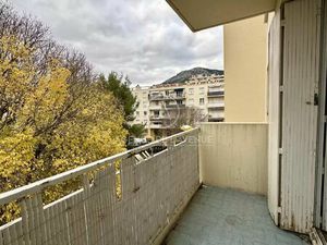 APPARTEMENT T3 A RENOVER TOULON