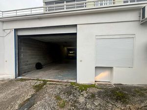 Dépot Saint Etienne 250 m2