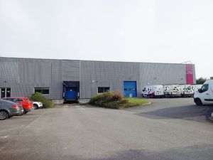 Local d'activité Saint Etienne En Cogles 1521 m2