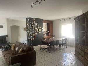 GRANDE MAISON avec garage et piscine Vue sur le Canal !