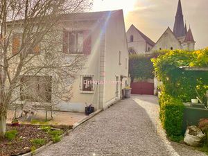 Grande maison de ville 123m2 cœur de ville 319000€.