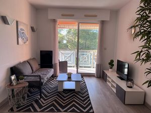 Appartement dernier étage Domaine des Grands Pins  Saint-R