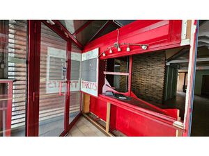 Local commercial Le Pont De Beauvoisin - 53M² - Centre ville