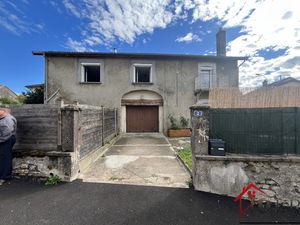 Immeuble composée de 2 appartements de type 3  85 m2 et de t