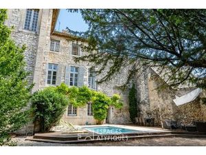 Hôtel particulier à Bourg-Saint-Andéol en Ardèche
