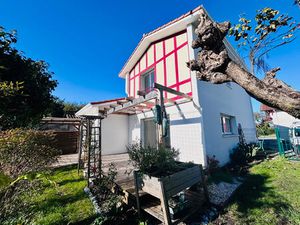 Maison moderne à vendre à Parentis en Born - 4 chambres et jardin !