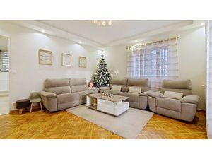 Maison familiale d'exception 148m²  entièrement rénovée  secteur recherché de Poitiers !