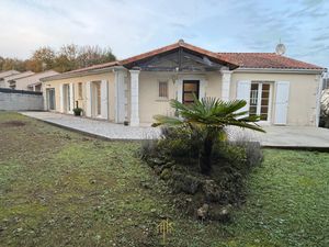 Soyaux : Charmant pavillon de plain-pied d'environ 168m2