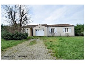 Maison à vendre 5 pièces SAINT SULPICE D'ARNOULT (17) PLAIN PIED  TROIS CHAMBRES  GARAGE  