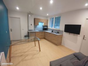 T2 récent avec cour et jardin privatifs