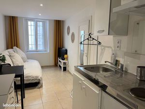 Studio meublé rénové – centre La Seyne