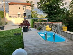 Maison de ville avec piscine et vue sur parc