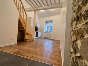 Appartement à louer - T2 Duplex - 33 3m2 - Centre ville Tarare