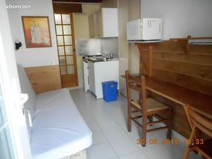 5KM AUXERRE Ch tous compris parking privé