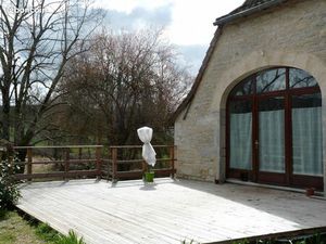 Maison en pierre avec terrain non clôturé