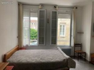 Location studio meulé 26 m² Rochefort-sur-Mer