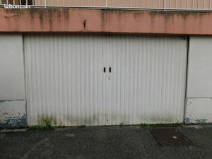 Grand garage a louer / la valette