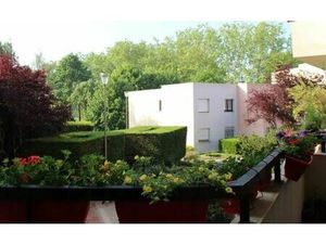 Location appartement 1 pièce 80 m² à Pontoise (95000)