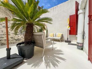 Appartement Rénové Avec Terrasse - Biarritz Centre