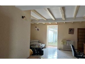 Maison Saint-Jean-d'Angély 250 m² T-6 à vendre  149 800 €