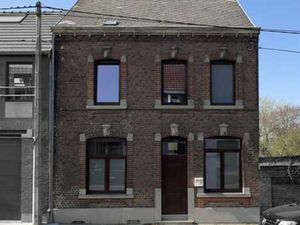 Maison   2 chambres  avec terrasse et jardin