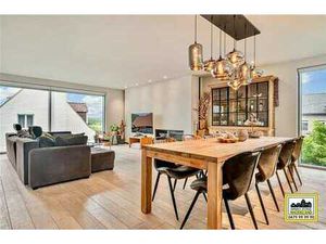 Penthouse luxueux et spacieux de 3 chambres avec terrasse