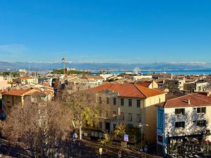 Immeuble bourgeois ANTIBES 4P 83 m²