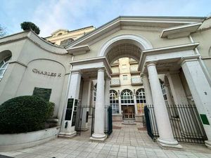 Local d'activités à vendre