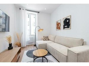 PLACE TOSELLI 4 PIECES MEUBLES TRES BON ETAT