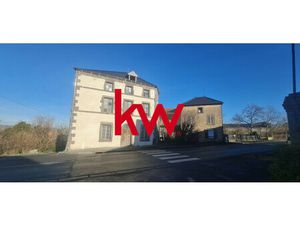 ENSEMBLE IMMOBILIER A RENOVER A COMBRONDE