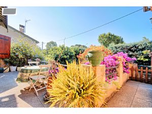 TOULON - Petit Bois - Maison 4 pièces avec dépendances