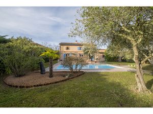 Pibrac (31820) Maison T6 avec piscine et jardin paysagé.