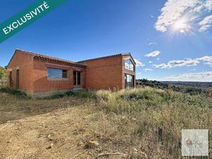 VILLA T4 DE 140M² A TERMINER