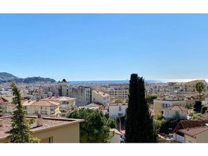 Location appartement  57.89 m² T-2 à Nice  1 036 €