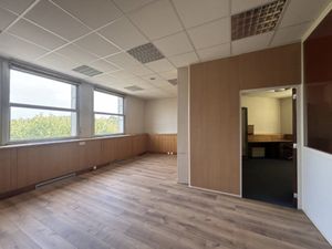 À LOUER - BUREAU DE 22m2 DANS LE CENTRE VILLE DE CLERMONT L'