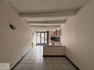 A louer   maison de bourg de type 3 ASLONNES centre