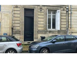 Location maison  m² T-3 à Bordeaux  1 375 €