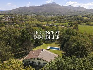 Maison familiale - Vue sur la rhune